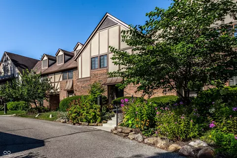 2214 Boston Ct, Indianapolis, IN 46228