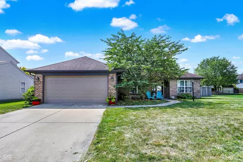 8845 Ganton Ct, Indianapolis, IN 46234