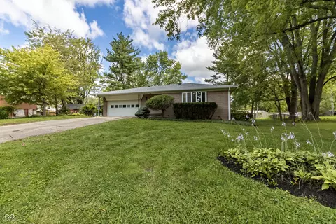 638 Hillcrest Dr, Westfield, IN 46074