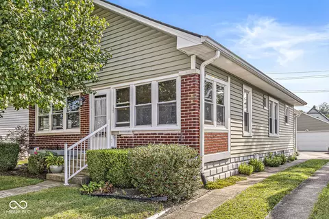 135 S 9th Ave, Beech Grove, IN 46107