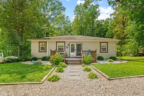 6413 Mallard Dr, Nineveh, IN 46164