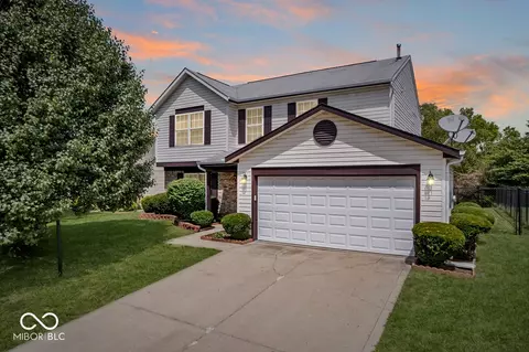 6611 Crestwell Ln, Indianapolis, IN 46268