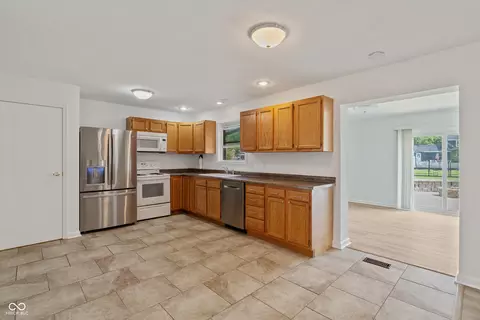 Kitchen - 99 Bennett Rd, Carmel, IN 46032 photo 1 of 2