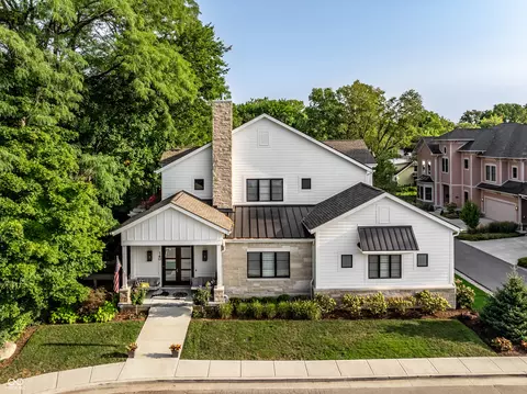 140 3rd St NW, Carmel, IN 46032