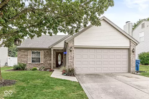 6911 Caro Dr, Indianapolis, IN 46214