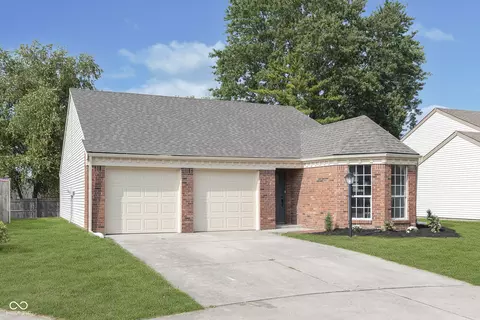 9424 Discovery Dr W, Indianapolis, IN 46250