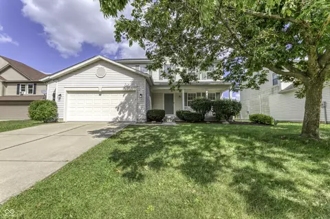 13029 Lamarque Pl, Fishers, IN 46038