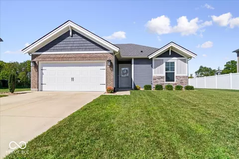 1424 N Niehaus Trl, Huntingburg, IN 47542