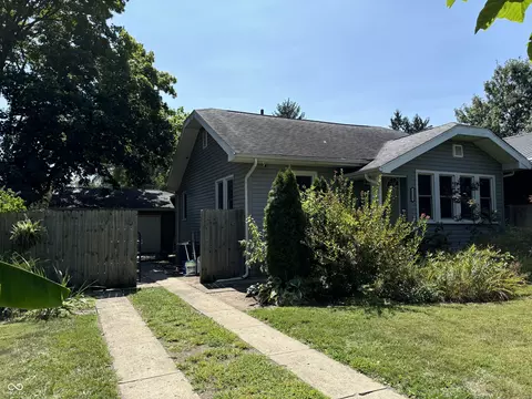 2215 College Ave, Terre Haute, IN 47803