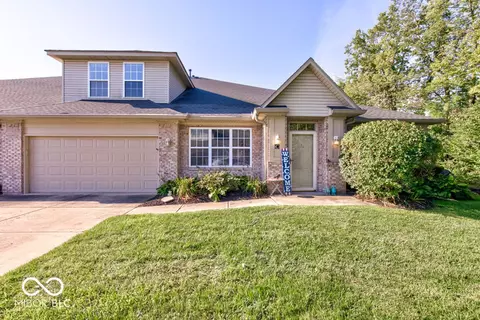 6872 Park Square Dr #C, Avon, IN 46123