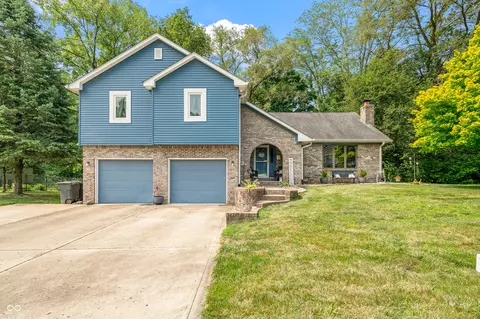 5627 Springhollow Ct, Avon, IN 46123