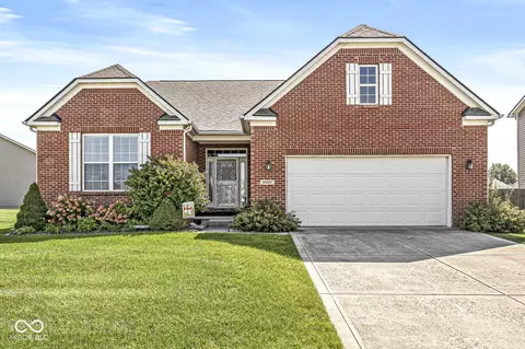 2937 Knockawuddy Dr, Brownsburg, IN 46112