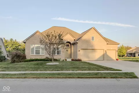 679 Paris Dr, Franklin, IN 46131