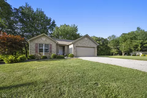 734 NW Shawnee Trl, Greensburg, IN 47240