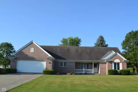 613 Meadowlark Dr, Jamestown, IN 46147