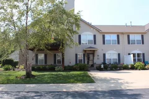 430 Villa Meadows Dr #202, Avon, IN 46123