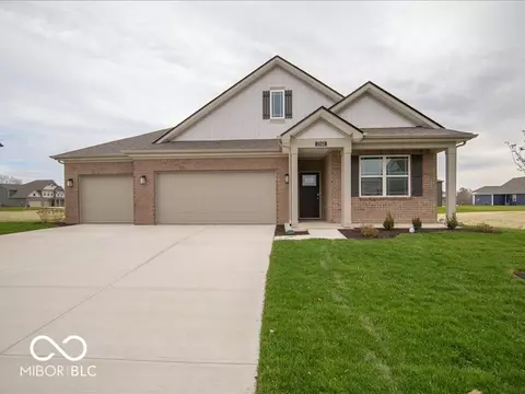 2261 Pine Valley Dr, Plainfield, IN 46168