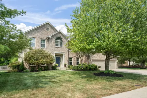 12536 Old Stone Dr, Indianapolis, IN 46236