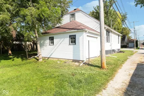 Exterior - 102 E 2nd St, Fowler, IN 47944 photo 3 of 3