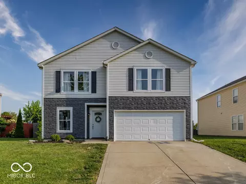 409 W Warrior Ct, Sheridan, IN 46069