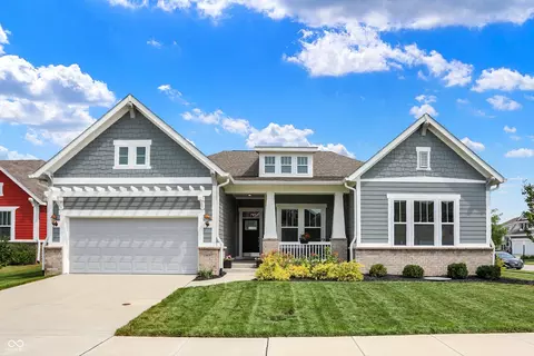 13697 Woodside Hollow Dr, Carmel, IN 46032