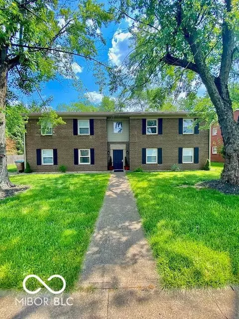 3155 Sycamore Dr, Columbus, IN 47203