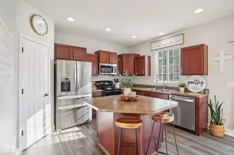 Kitchen - 12858 Thames Dr, Fishers, IN 46037 photo 1 of 5