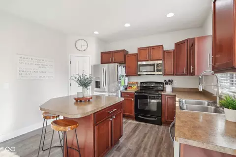 Kitchen - 12858 Thames Dr, Fishers, IN 46037 photo 5 of 5