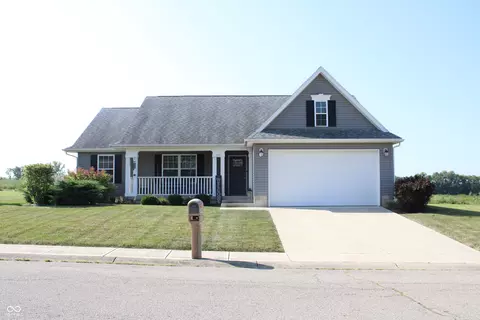 213 Sunset Ave, Centerville, IN 47330