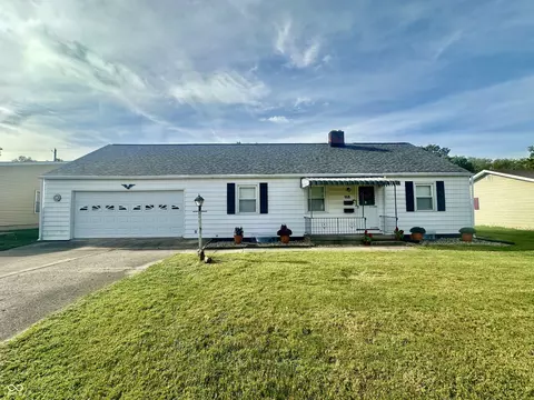918 Orchard Dr, Covington, IN 47932 photo 2