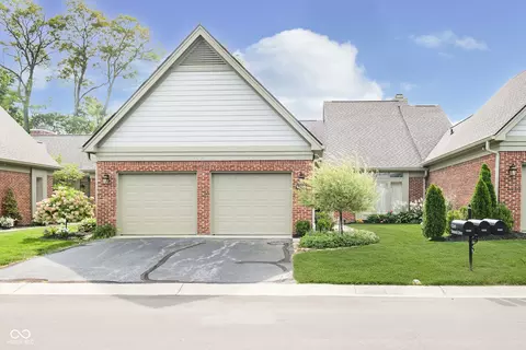 9255 Tamarack Dr #30, Indianapolis, IN 46260