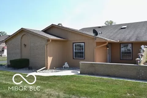 1099 Paradise Ct #G, Greenwood, IN 46143