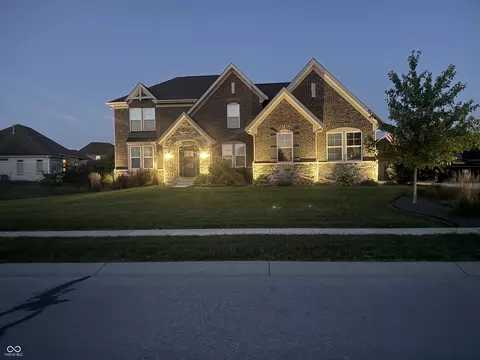 5841 Oakmont Blvd, Bargersville, IN 46106