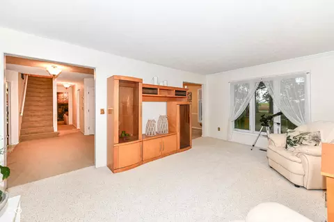 Living - 1857 W 1000 S, Pendleton, IN 46064 photo 3 of 4