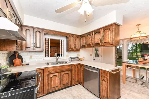Kitchen - 1857 W 1000 S, Pendleton, IN 46064 photo 1 of 3