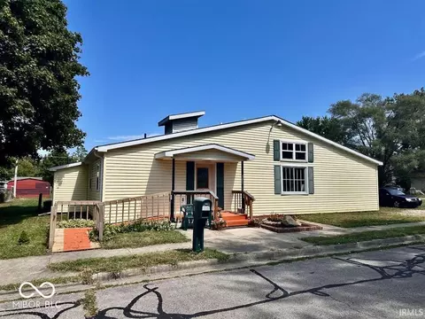 1442 W 15th St, Muncie, IN 47302