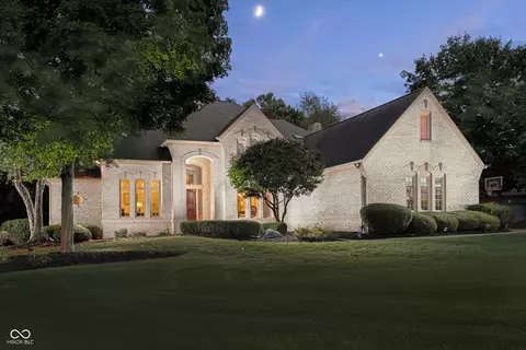 12165 Woods Bay Pl, Carmel, IN 46033