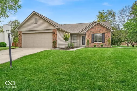 13148 Knollton Ct, Fishers, IN 46038