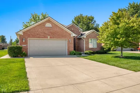 5117 Montpelier Ct, Columbus, IN 47203