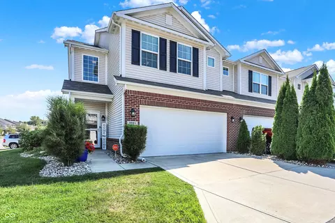 9661 Prairie Smoke Dr, Noblesville, IN 46060