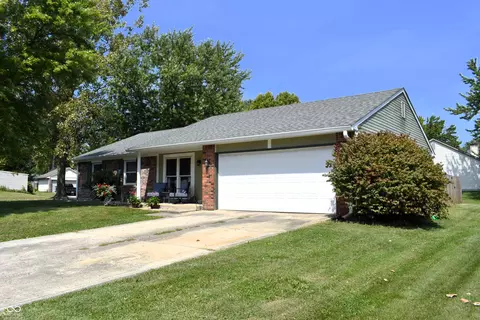 5772 Pemberly Dr, Indianapolis, IN 46221