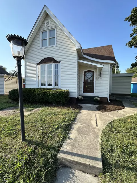 718 E National Ave, Brazil, IN 47834
