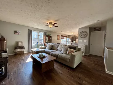 498 Redwood Dr, Pendleton, IN 46064 photo 8