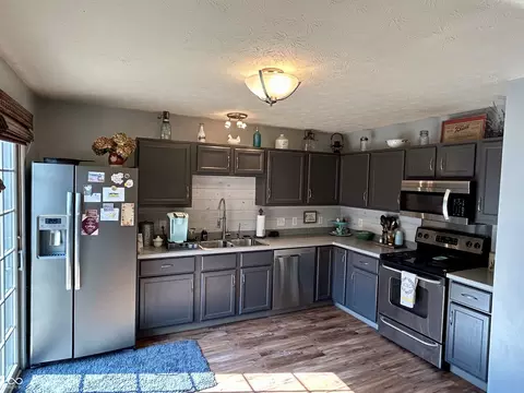 498 Redwood Dr, Pendleton, IN 46064 photo 6