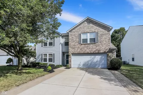 10186 Apple Blossom Cir, Fishers, IN 46038