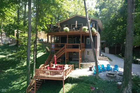 8070 E Circle Z Rd, Rockville, IN 47872