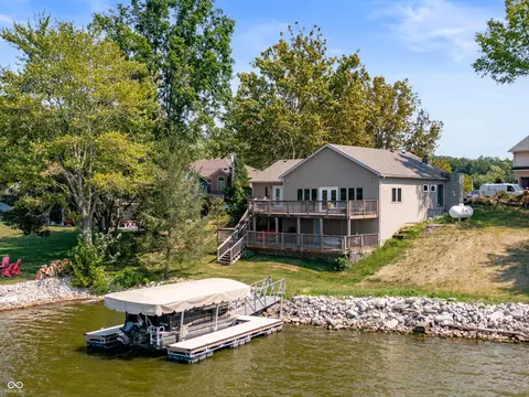 9235 N Gray Ave, Unionville, IN 47468