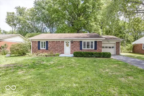 10913 College Place Dr, Indianapolis, IN 46280