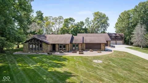 2610 Stonybrook Ln, Franklin, IN 46131