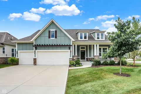 13736 Soundview Pl, Carmel, IN 46032